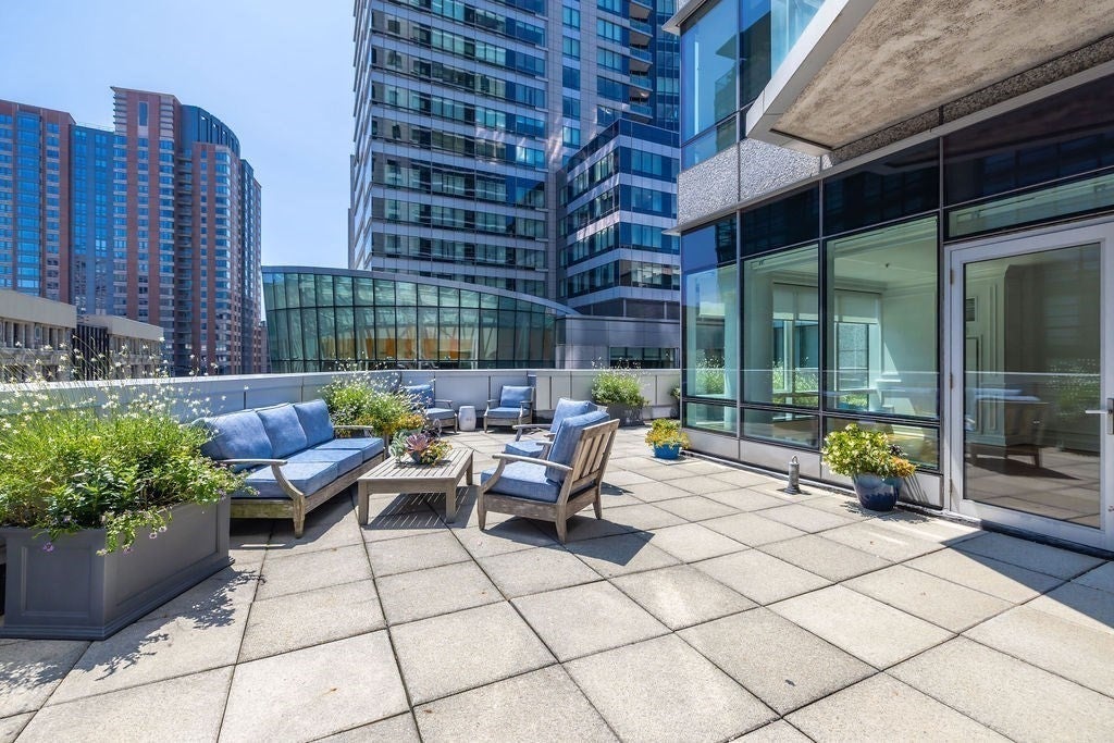 3 Avery St #906 Floor 9