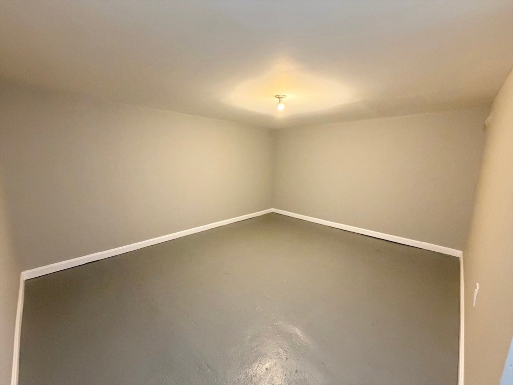 87 Vezina Ave, Leominster, MA Photo #36