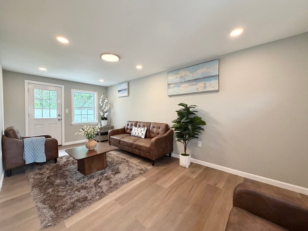 87 Vezina Ave, Leominster, MA Photo #5