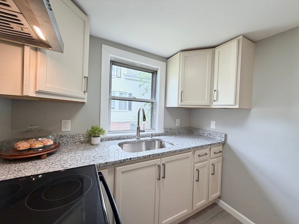 87 Vezina Ave, Leominster, MA Photo #15