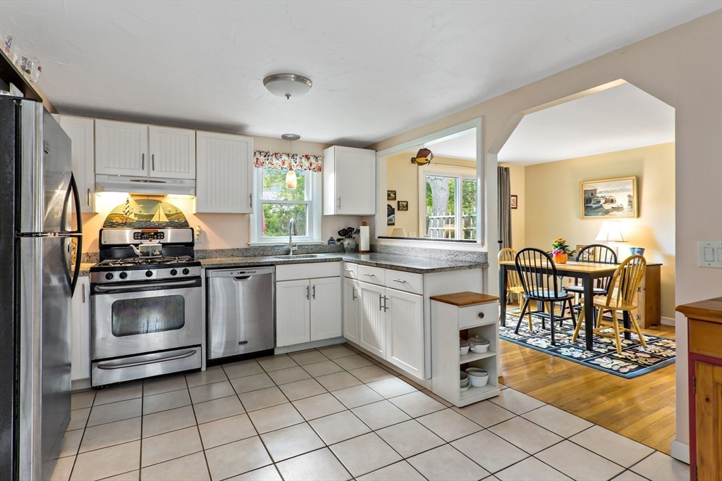 33 Sparrow Way