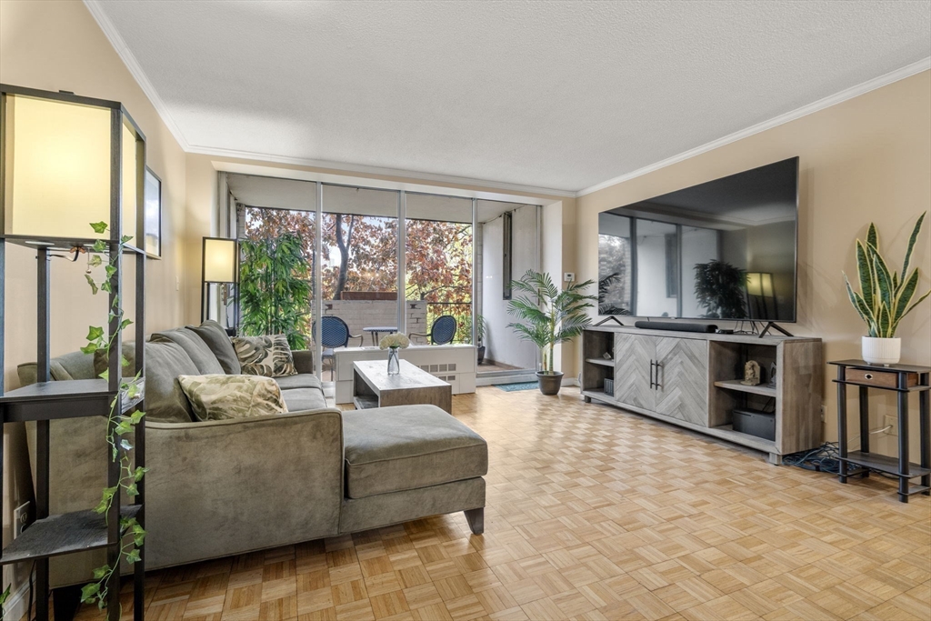 33 Pond Ave 419