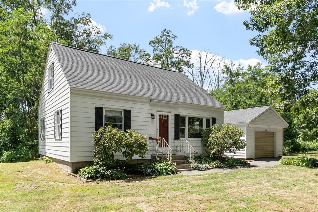 Photo of 430 Williams Rd, Fitchburg, MA