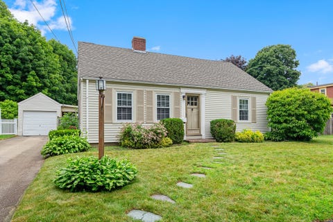 Photo of 9 Auburn Rd, Beverly, MA 01915 (MLS # 73544452)
