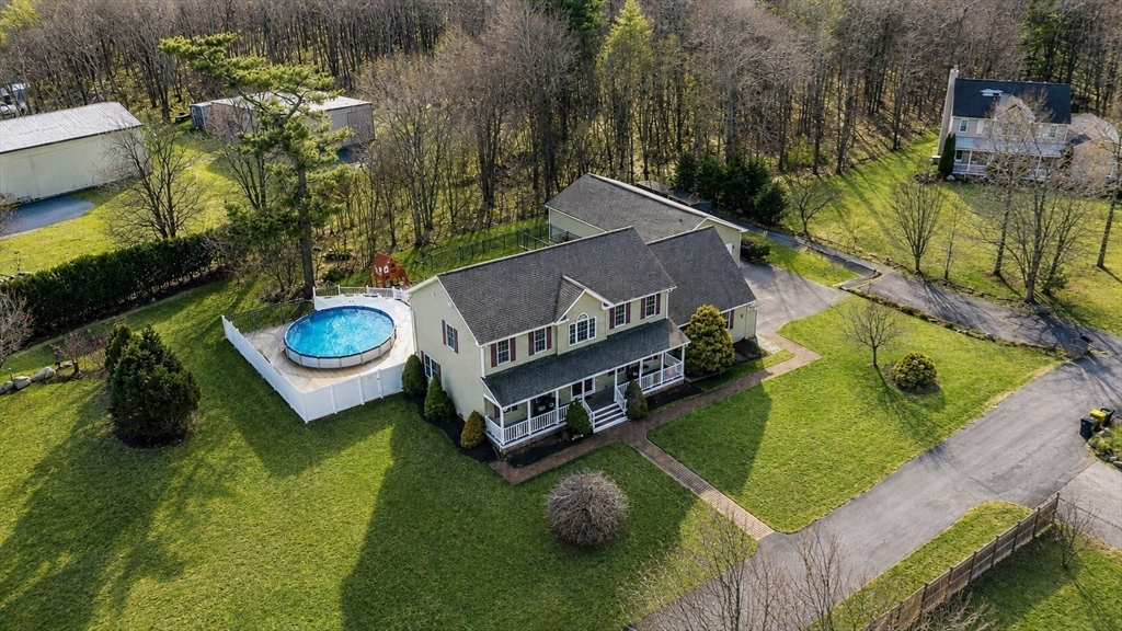 6 Angel Ct