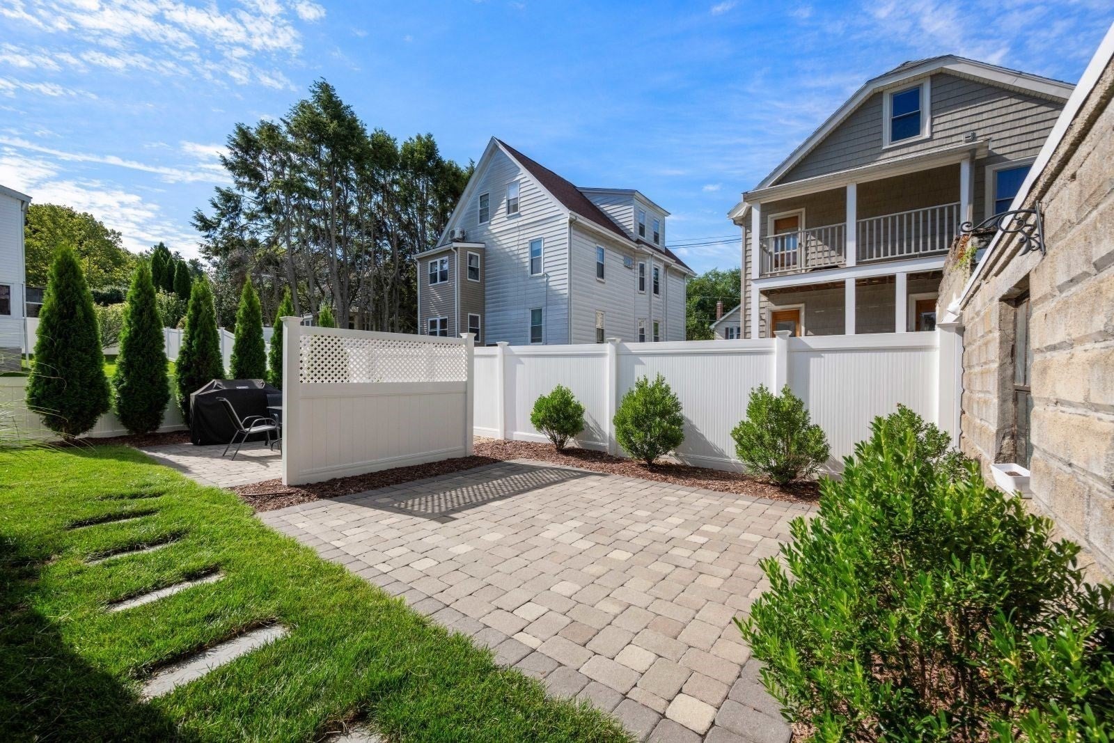 55-57 Drew Rd, Belmont, MA Photo #4