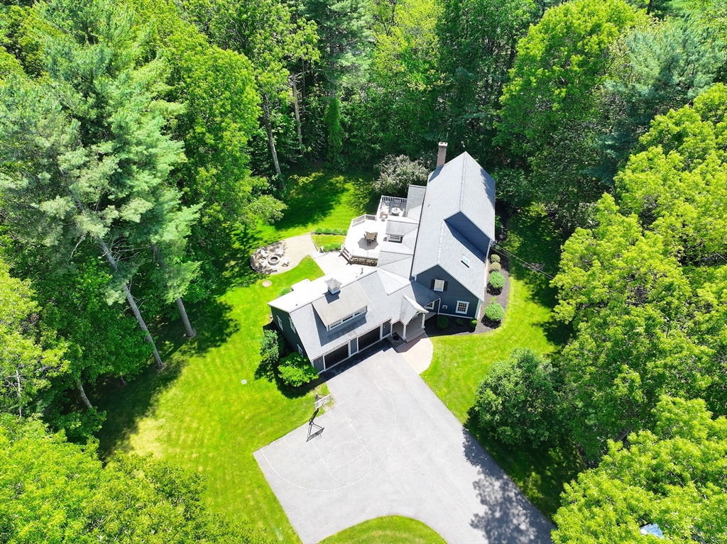 8 Whitaker Ln