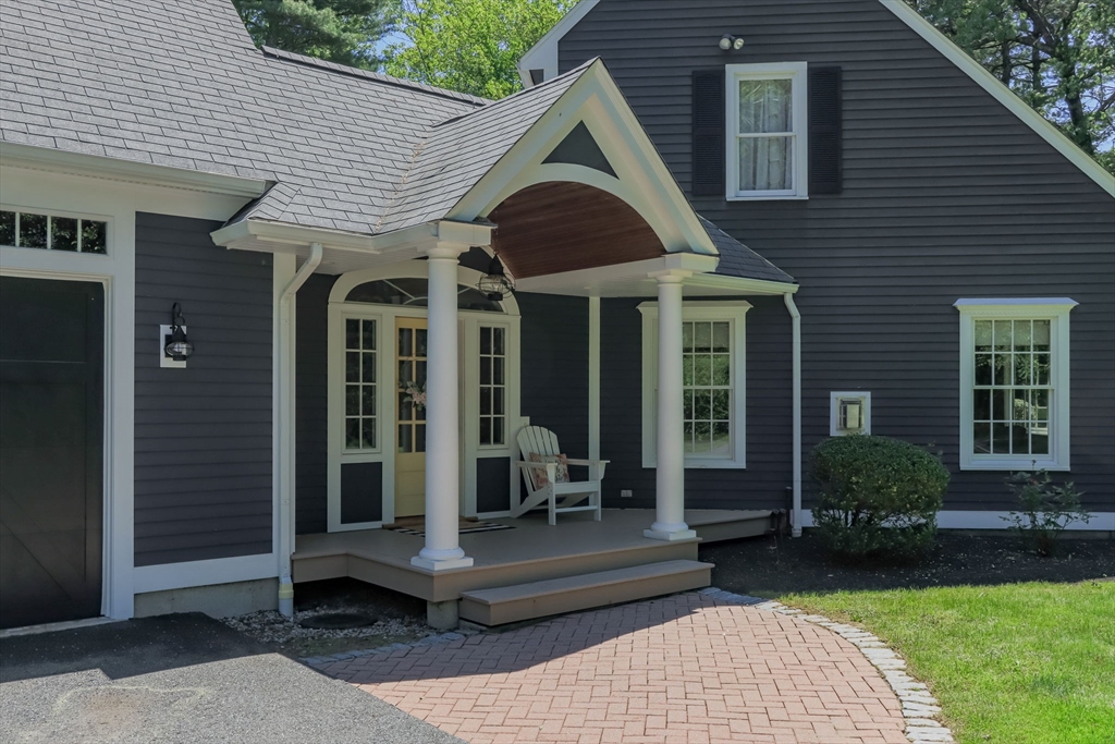8 Whitaker Ln