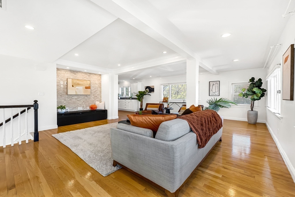 38 Lafayette St 38