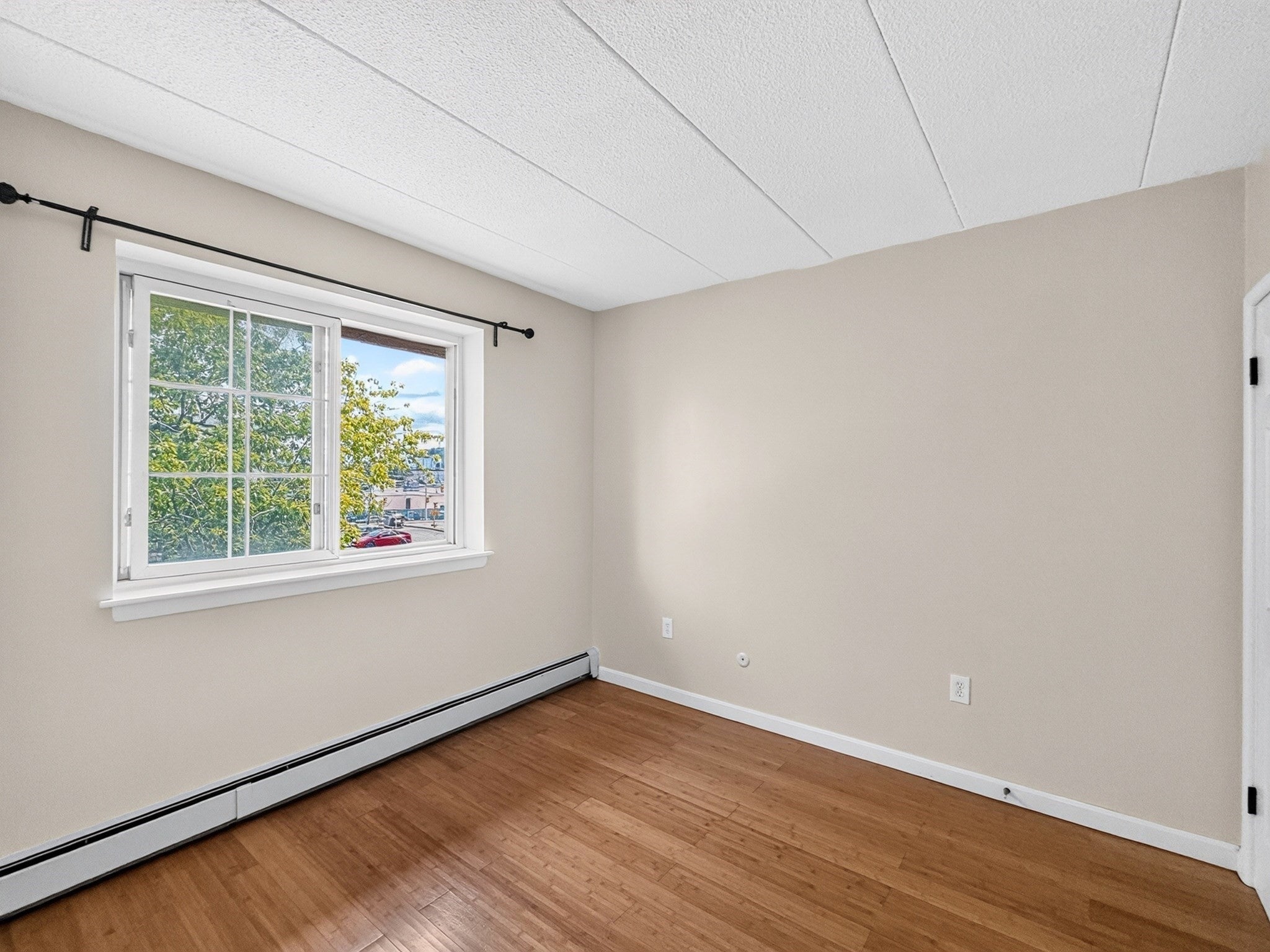 20 Skyline Dr #11, Braintree, MA Photo #15