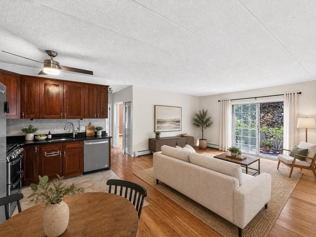 Photo of 20 Skyline Dr, Braintree, MA