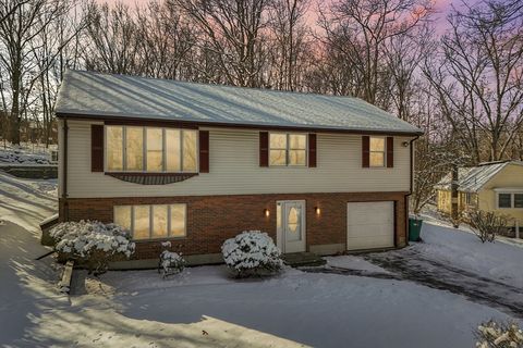 Photo of 18 Cranston Cir, Woburn, MA 01801 (MLS # 73470007)
