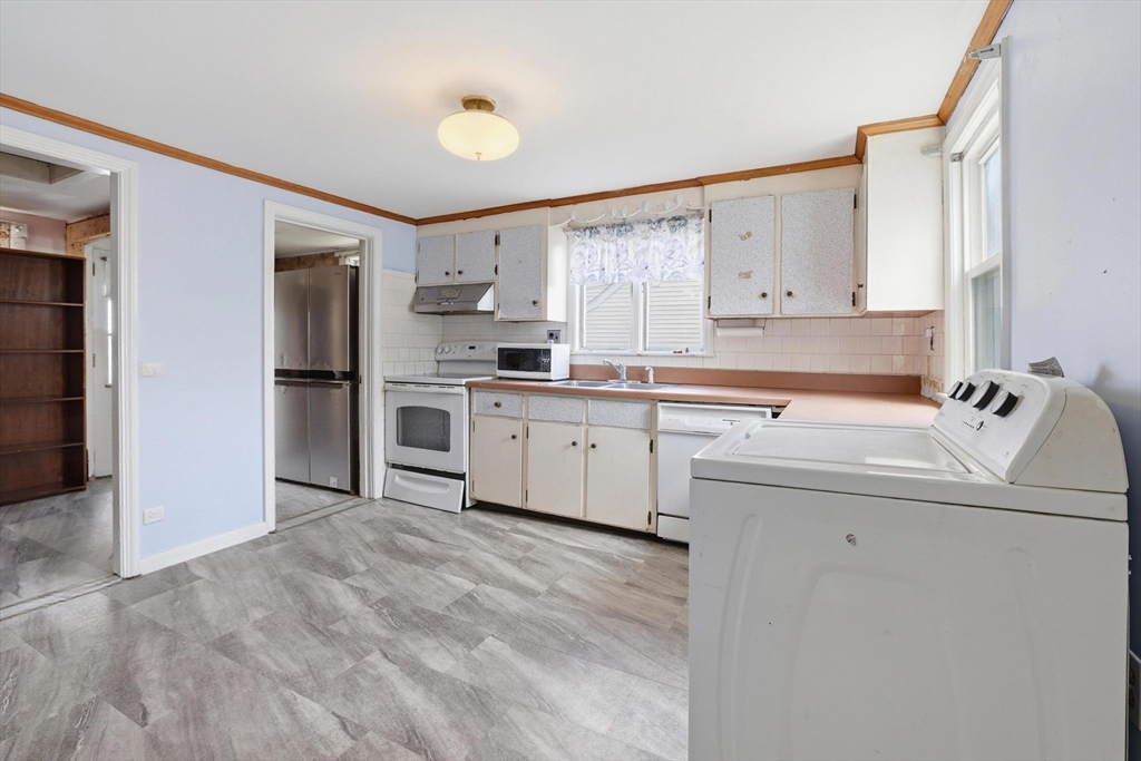 19 Voses Ct, Stoughton, MA, 19 Voses Ct, Stoughton, MA Photo #4
