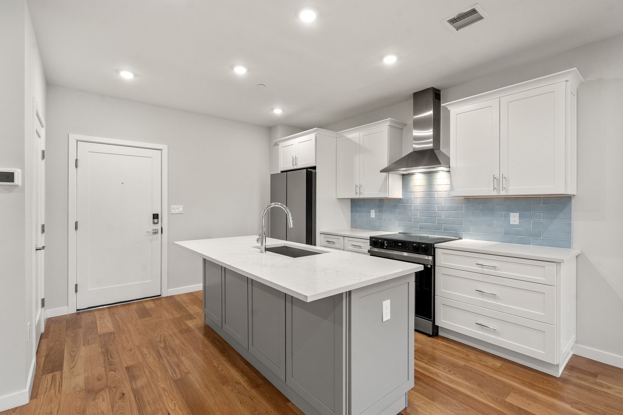 267 Old Colony Ave #311, Boston, MA, 267 Old Colony Ave #311, Boston, MA Photo #2