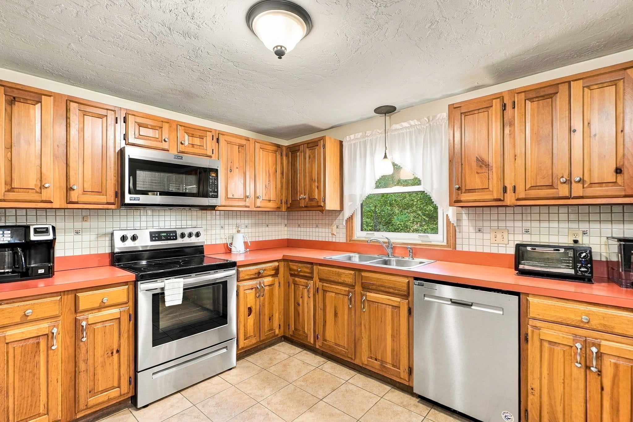 565 Hartford Ave E AVE, Uxbridge, MA, 565 Hartford Ave E AVE, Uxbridge, MA Photo #9