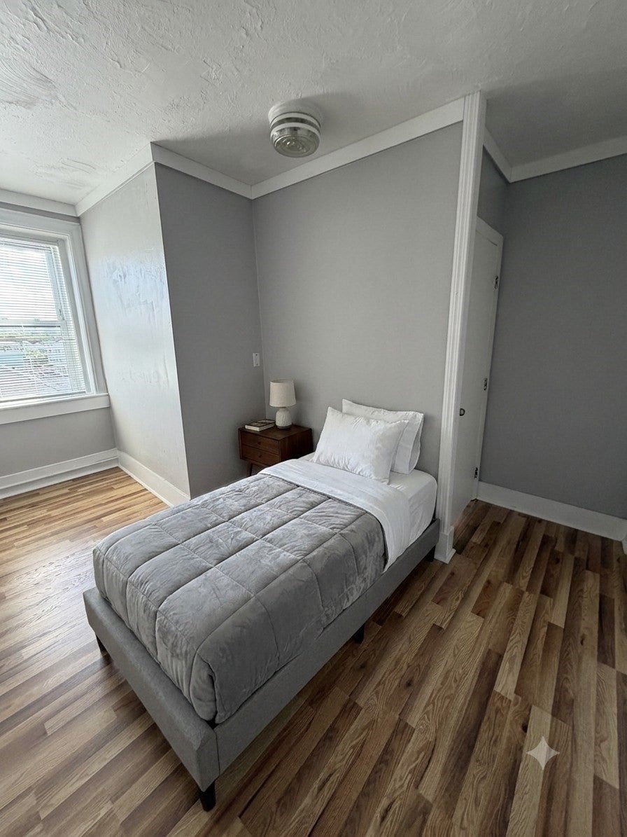 1076 Washington 7