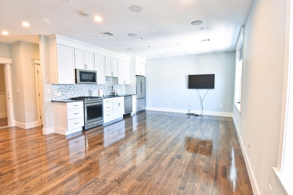 57 L St 2