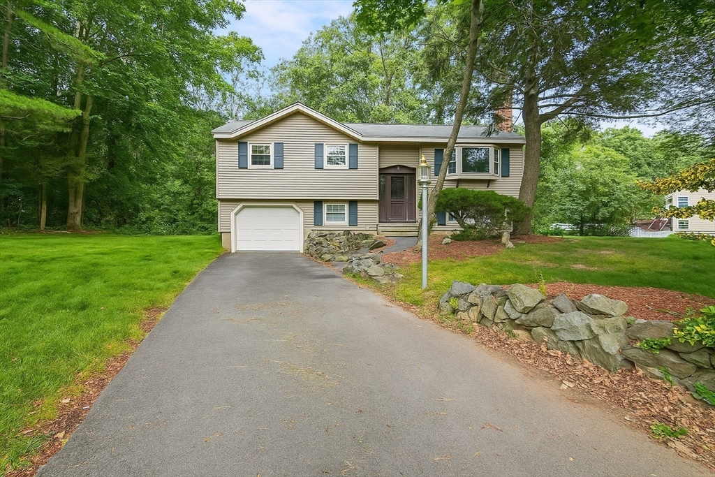 9 Carriage Road