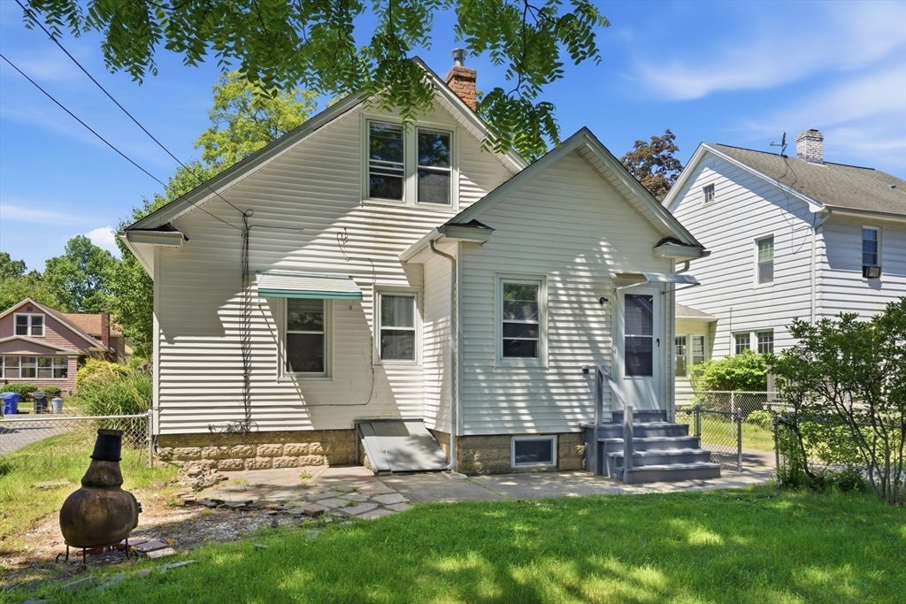 47 Thorndyke St