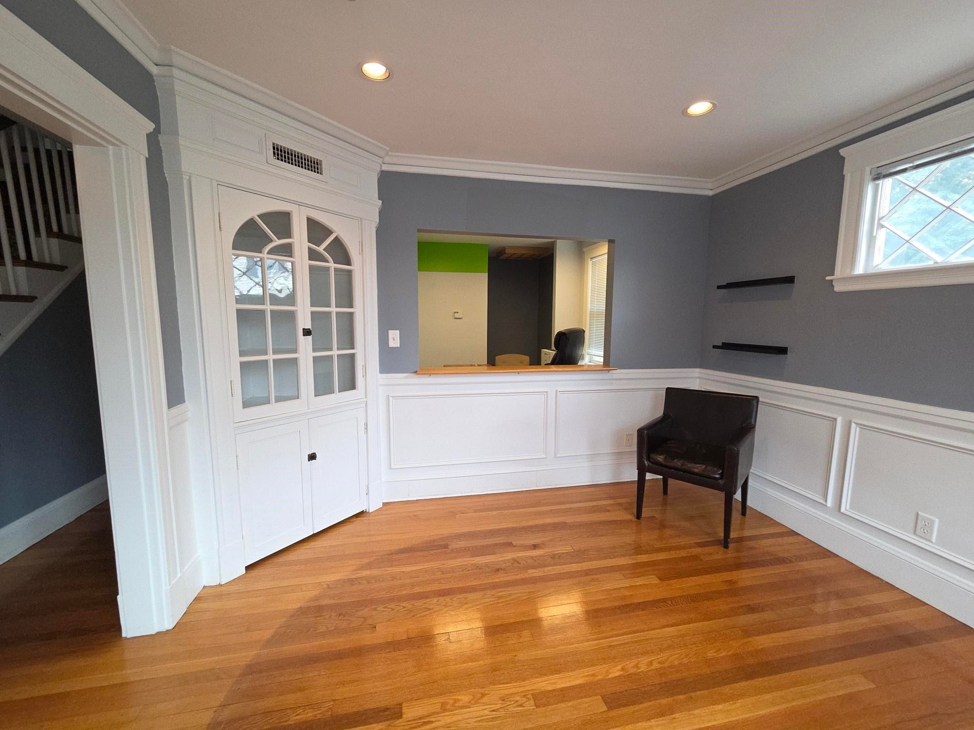 282 Montvale Ave