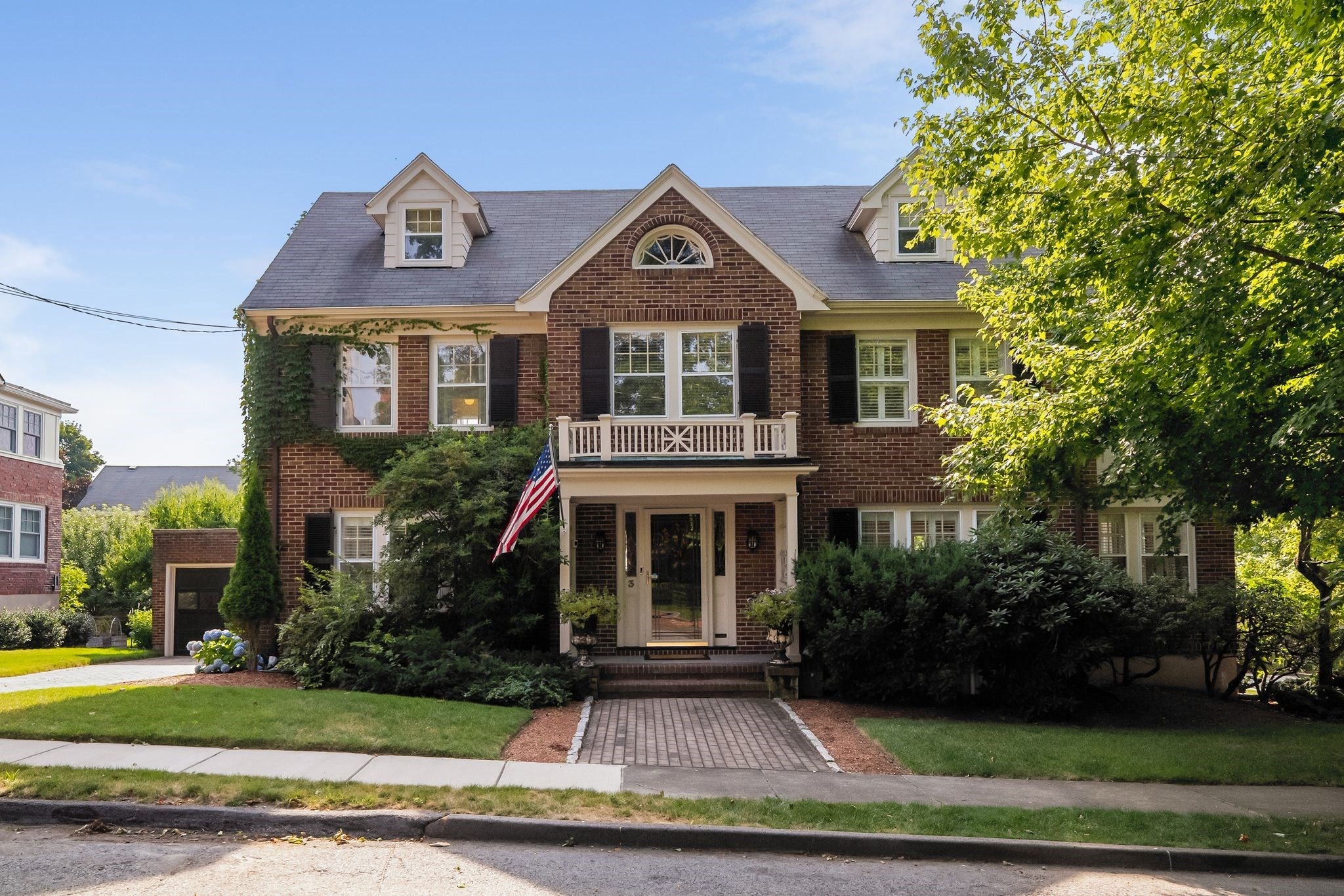 3 Essex Rd