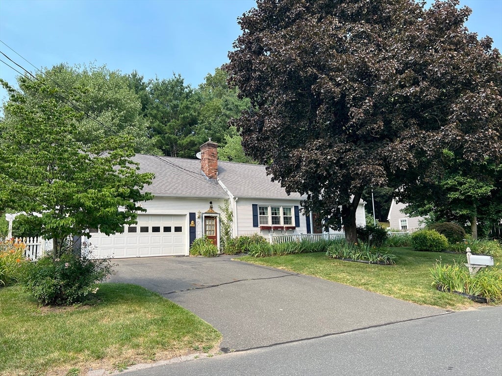88 Knollwood Dr