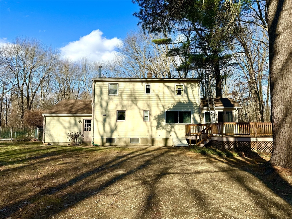586 Turnpike St