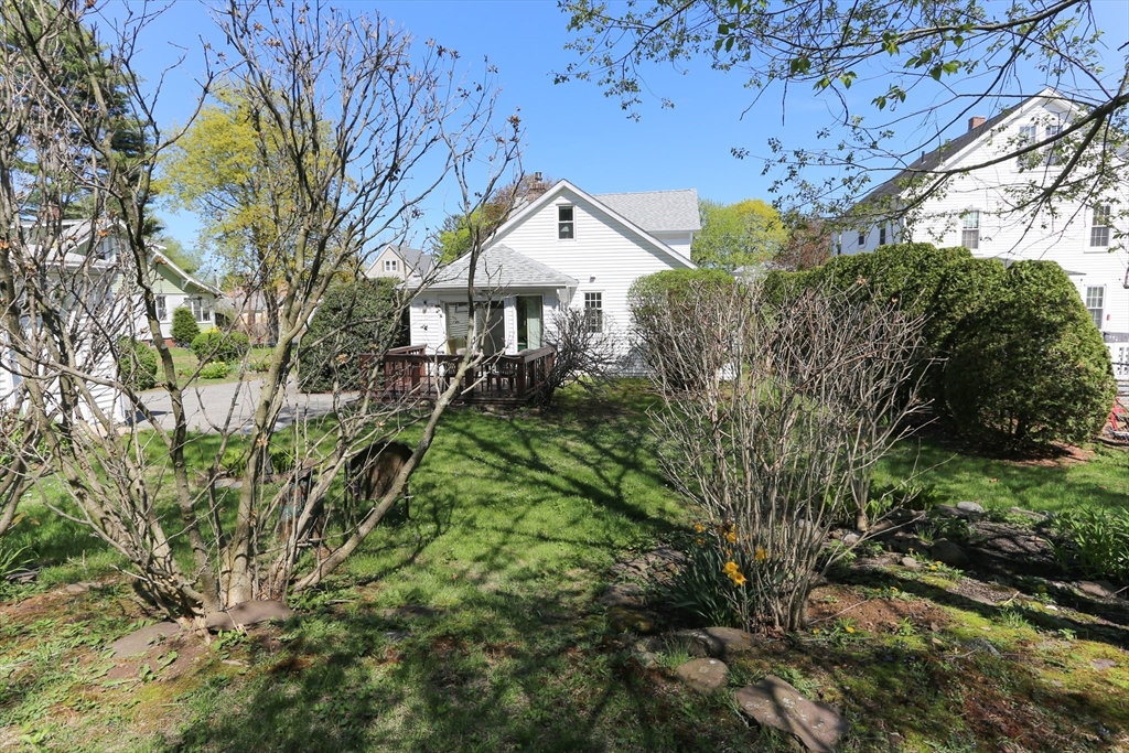 11 Roosevelt Ave
