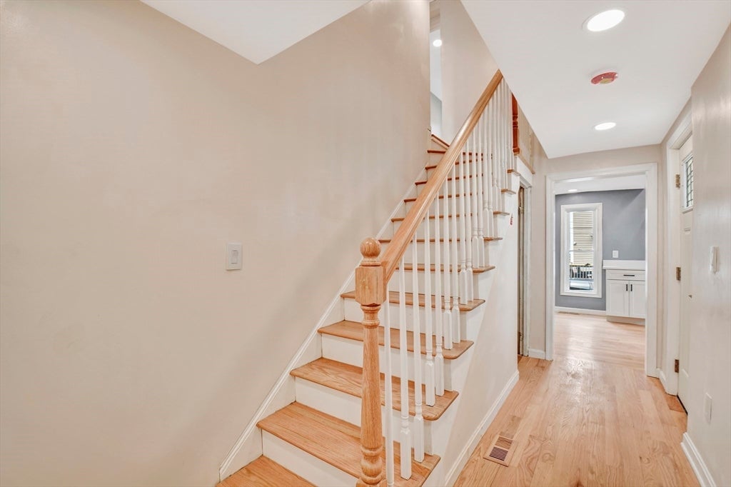 43 1/2 6th Avenue, Haverhill, MA, 43 1/2 6th Avenue, Haverhill, MA Photo #2