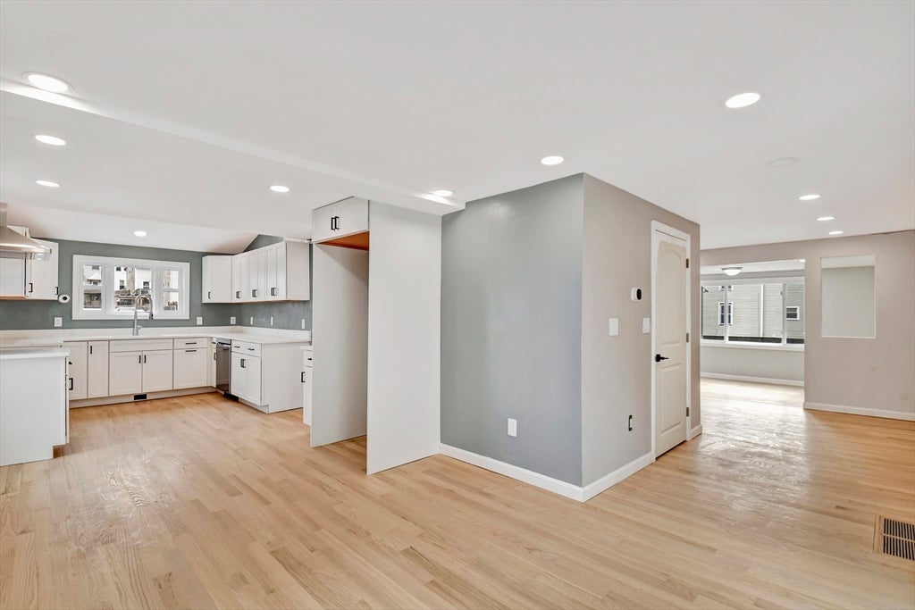 43 1/2 6th Avenue, Haverhill, MA, 43 1/2 6th Avenue, Haverhill, MA Photo #6