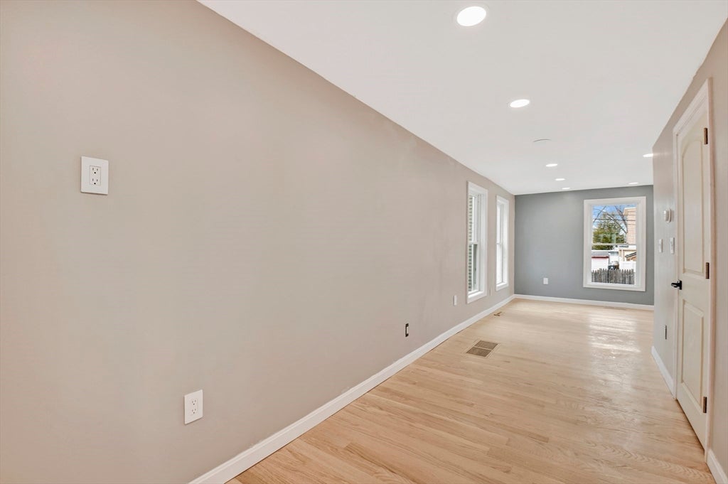 43 1/2 6th Avenue, Haverhill, MA, 43 1/2 6th Avenue, Haverhill, MA Photo #7