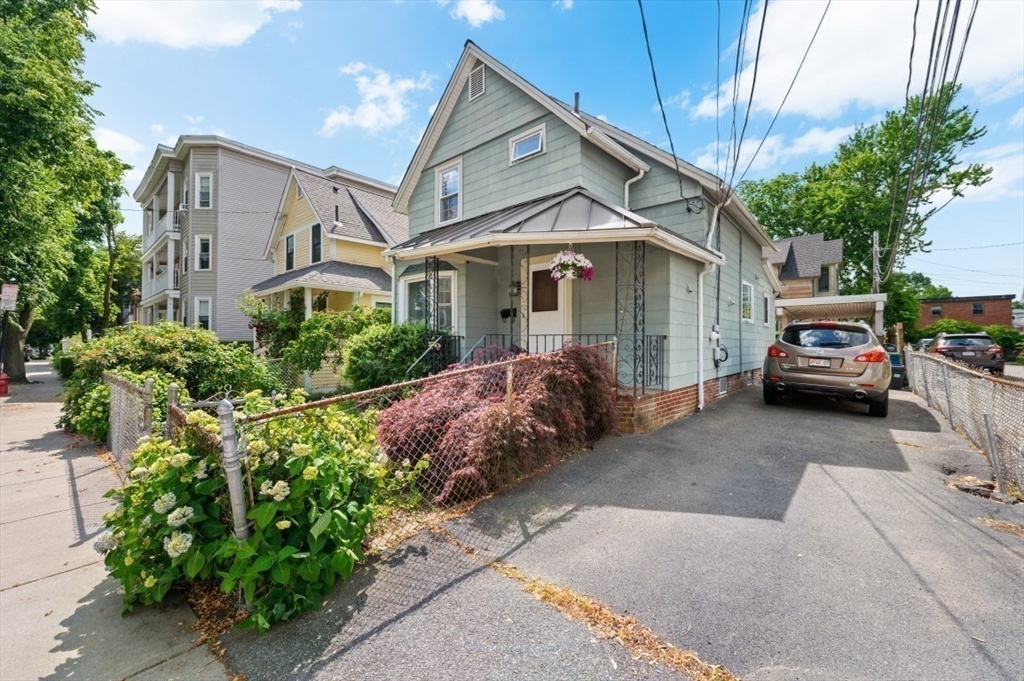 46 Linden Ave
