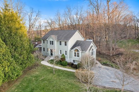 4 Barberry Ln West Newbury MA 01985