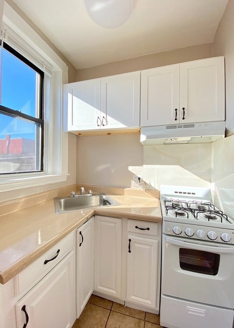 Photo of 124 Central Ave #33, Lynn, MA 01901 (MLS # 73555553)