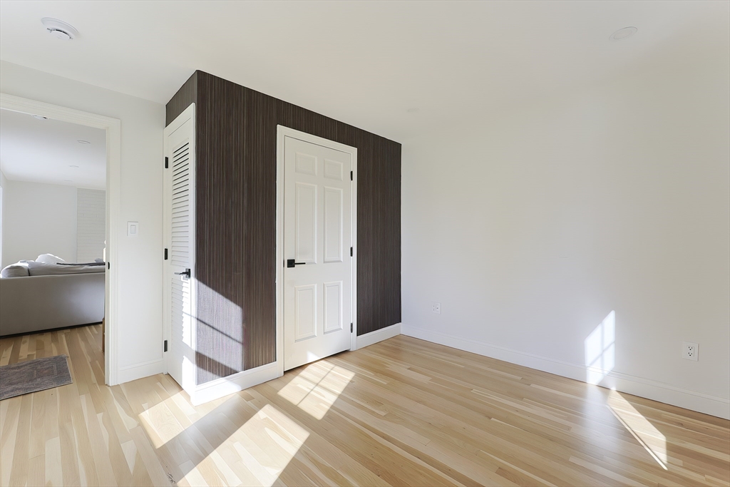 Holden, Massachusetts 01520, United States, 4 Bedrooms Bedrooms, ,2 BathroomsBathrooms,Residential,Active,233678