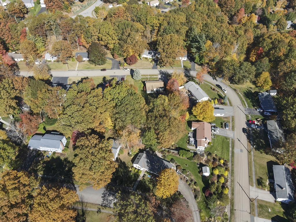 Holden, Massachusetts 01520, United States, 4 Bedrooms Bedrooms, ,2 BathroomsBathrooms,Residential,Active,233678