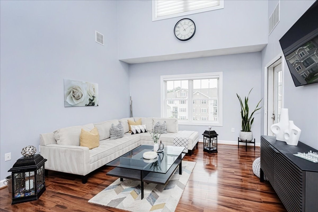 360 Andover 2304