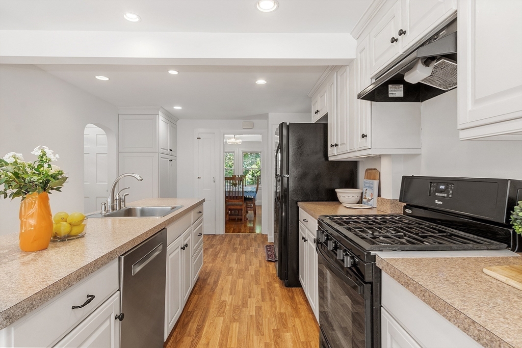 131 Chestnut St