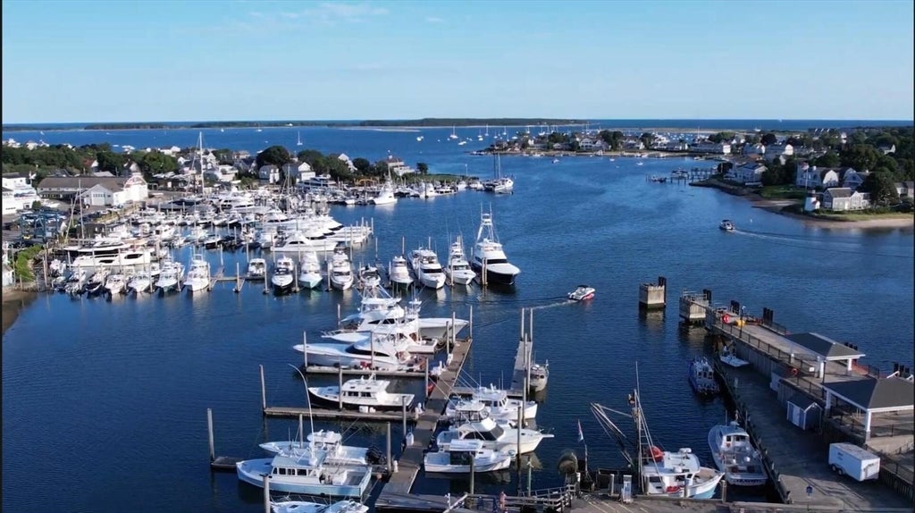 Photo of 89 Lewis Bay Rd, Barnstable, MA