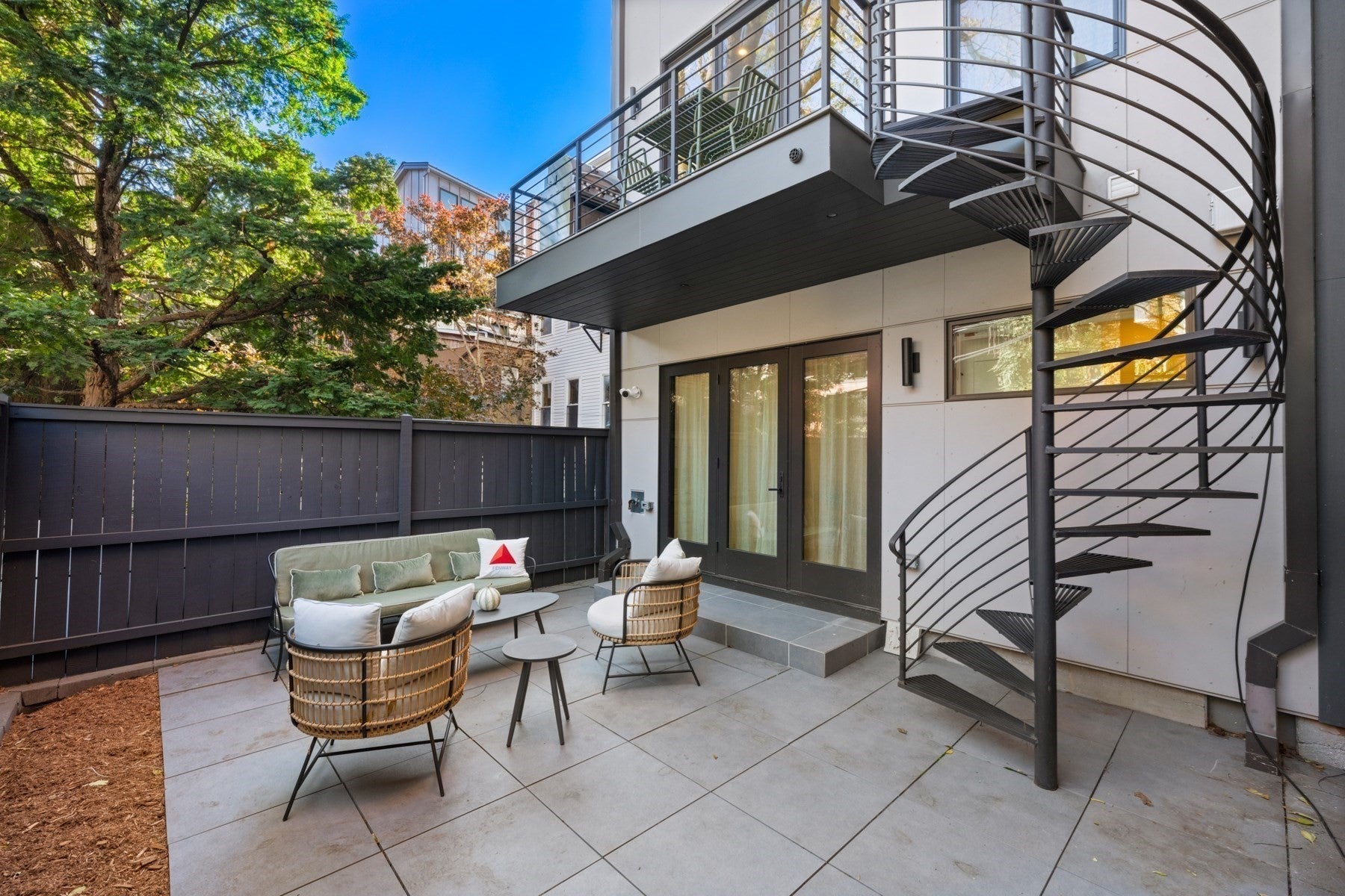 10 Edgerly Place, Boston, MA Photo #12