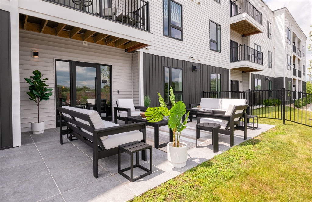 203 Lowell St. 206