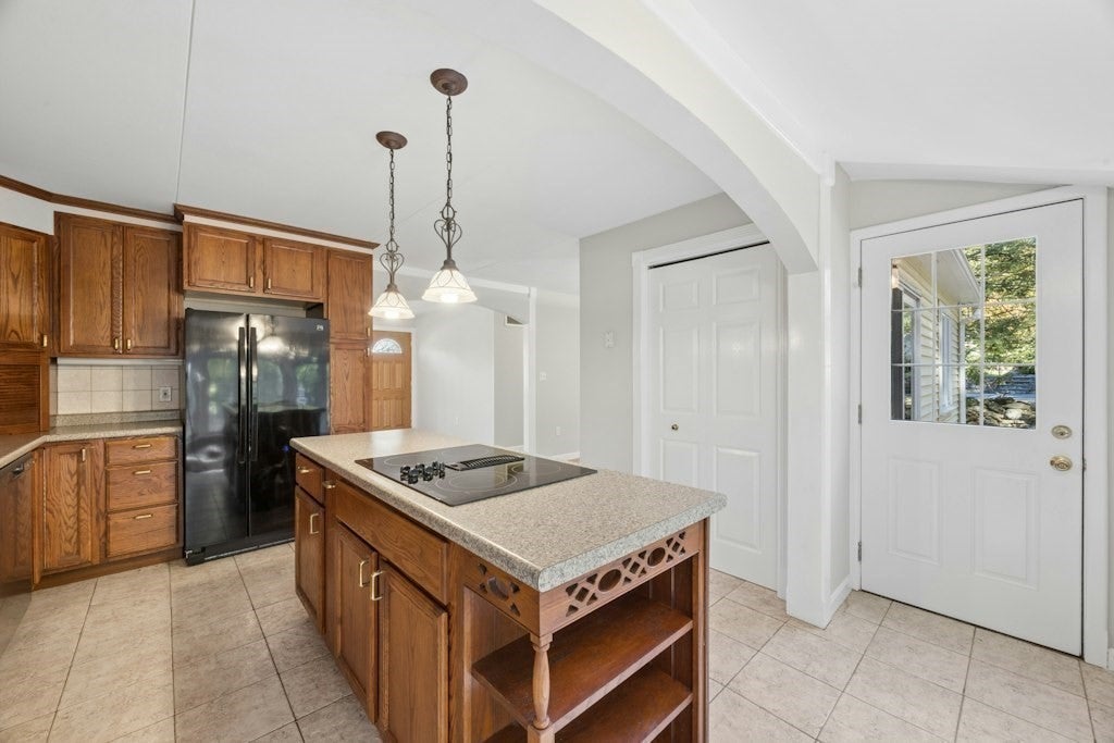 67 Crestwood Drive, Northborough, MA Photo #12