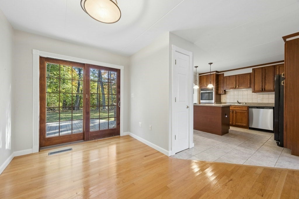 67 Crestwood Drive, Northborough, MA Photo #9