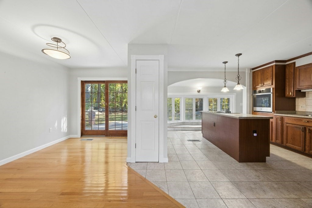 67 Crestwood Drive, Northborough, MA Photo #8