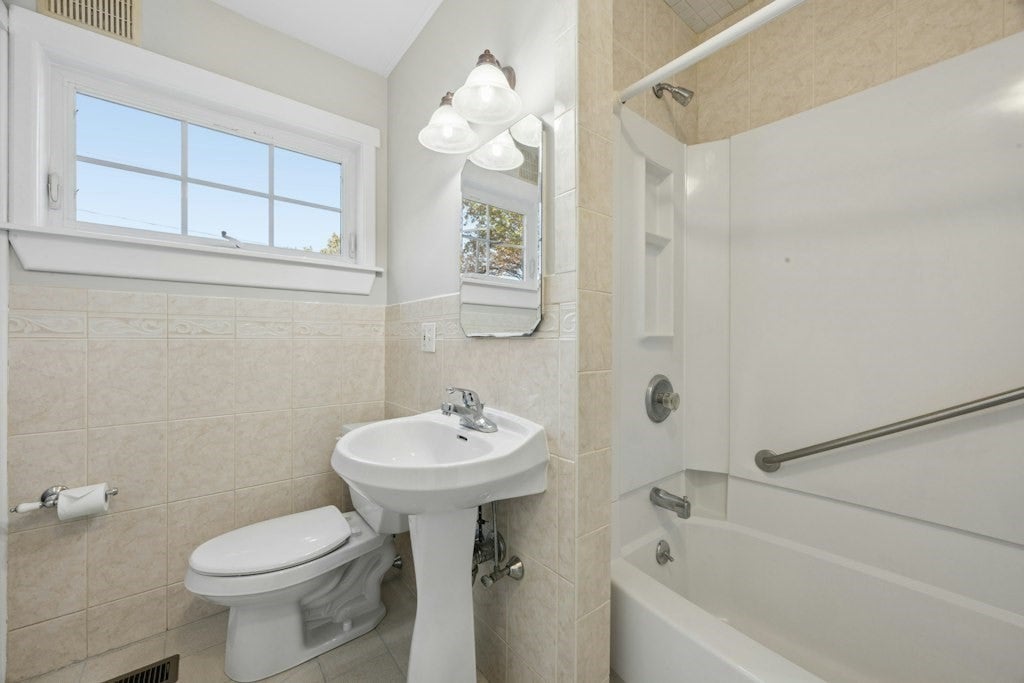 67 Crestwood Drive, Northborough, MA Photo #18
