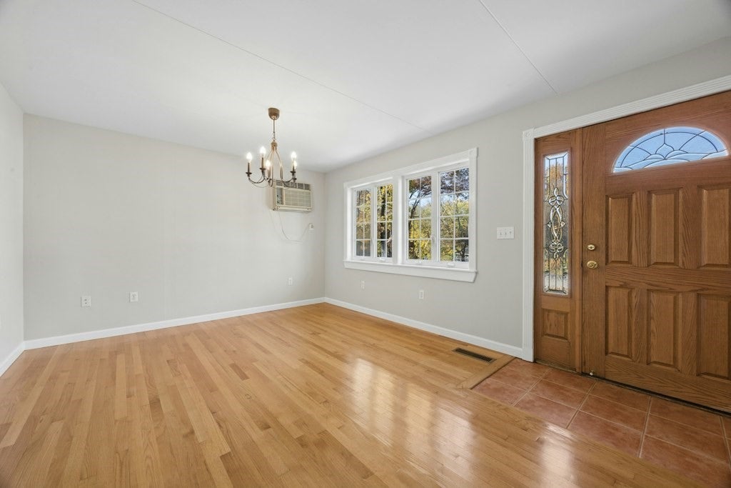 67 Crestwood Drive, Northborough, MA Photo #4