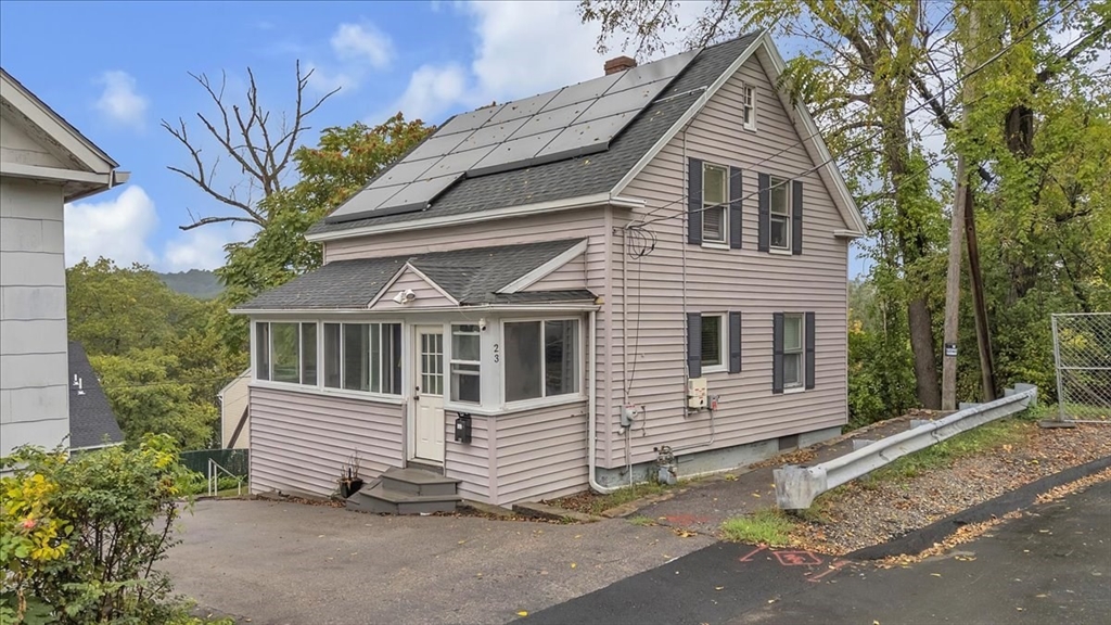 23 Dryden St