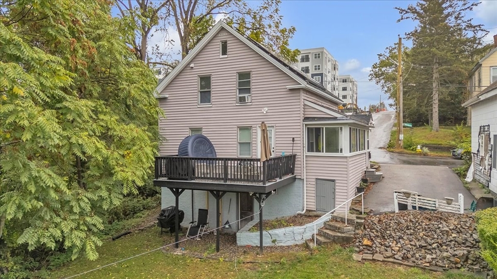 23 Dryden St