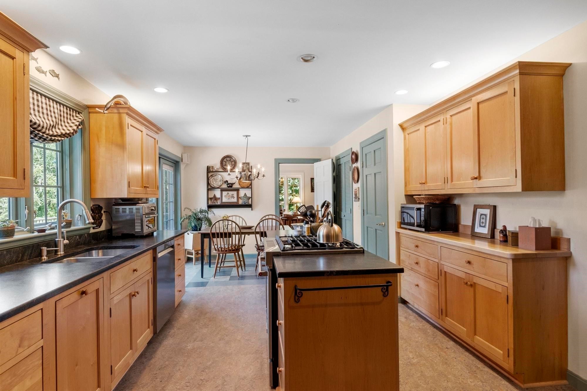 36 Westland Farm Rd, Sterling, MA Photo #12