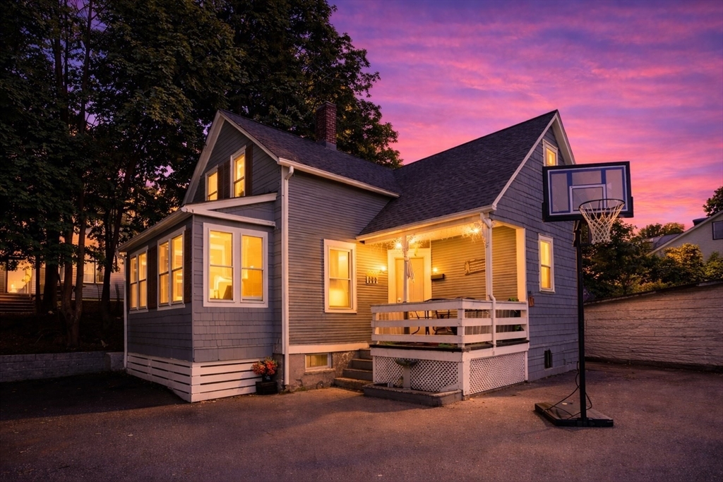 51 Wood Ave